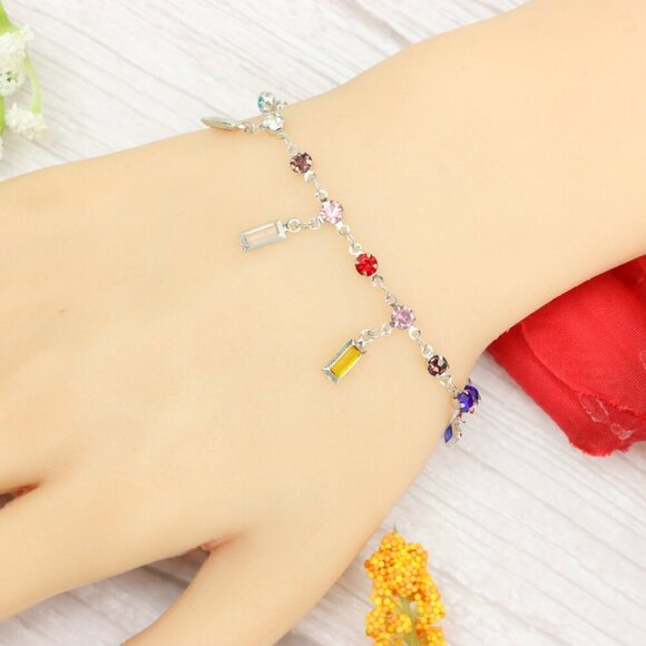 "Trendy Handmade Bracelet – A Thoughtful Gift for Girls & Women | UNVRC1323 - Picture 7 of 10